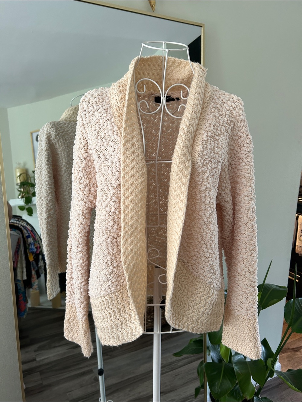 Women’s Cream Chunky Open-Front Knit Cardigan - Picture 2 of 7